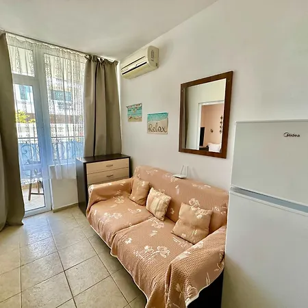 Apartment Cozy One-bedroom In Lilia By Menada